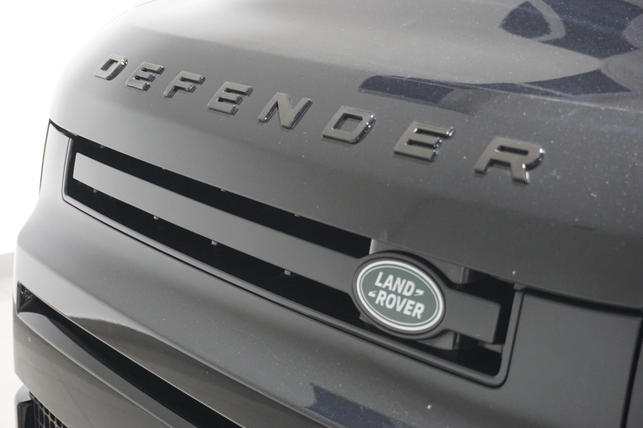 Land Rover Defender 110 3.0 D250 MHEV X-Dynamic HSE Auto 4WD Euro 6 (s/s) 5dr